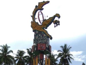 Nama Desa Khatulistiwa Dari Longky Djanggola