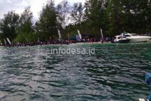 Awal Tahun 2018 Pemda Bangkep Hibur Warga di Pantai Tebeabul Desa Bakalan